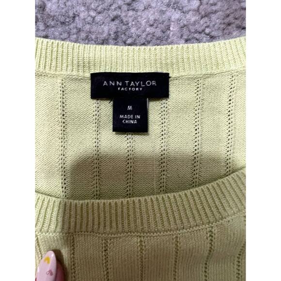 Ann Taylor Bright Green Short Sleeve Sweater NWT - Picture 10 of 12